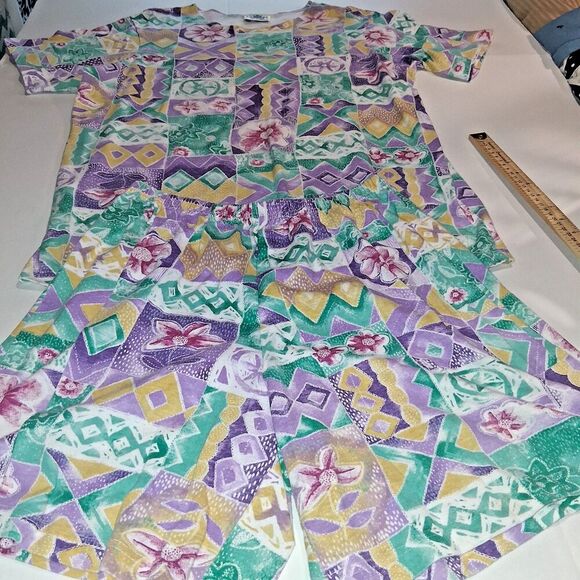 YS Sport By Youngstuff Shirt & Shorts Size Med 60% Cotton 40% Polyeste, Artsy. - Picture 1 of 15